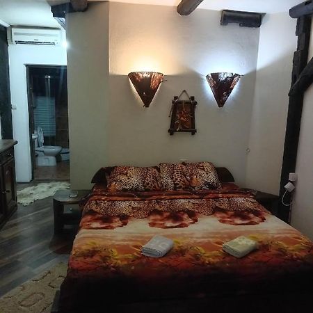 Bumbar Etno Dvorac Hotel Tekija  Ngoại thất bức ảnh